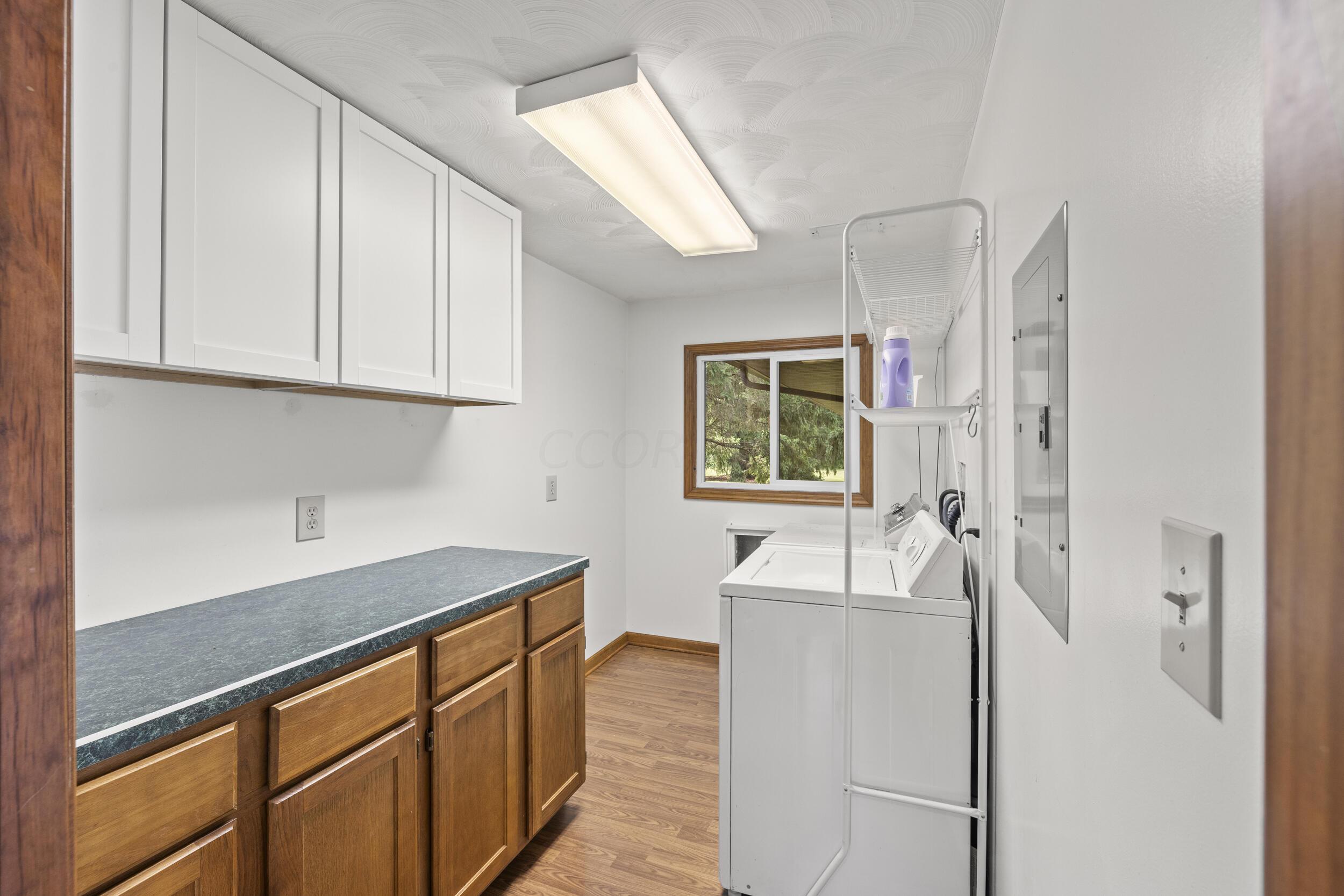 4605 Summit Road Southwest Pataskala, OH 43062 - Photo 26 of 44 59_laundry area 2