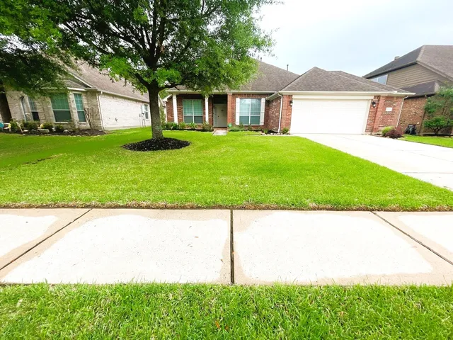 $2,395 | 19806 Shavon Springs Drive, Spring, TX 77388