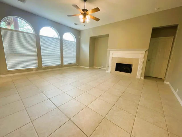 $2,395 | 19806 Shavon Springs Drive, Spring, TX 77388