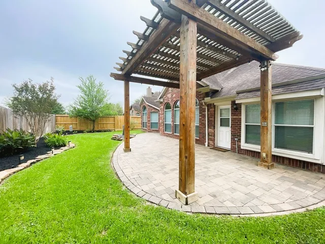 $2,395 | 19806 Shavon Springs Drive, Spring, TX 77388