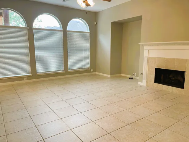$2,395 | 19806 Shavon Springs Drive, Spring, TX 77388