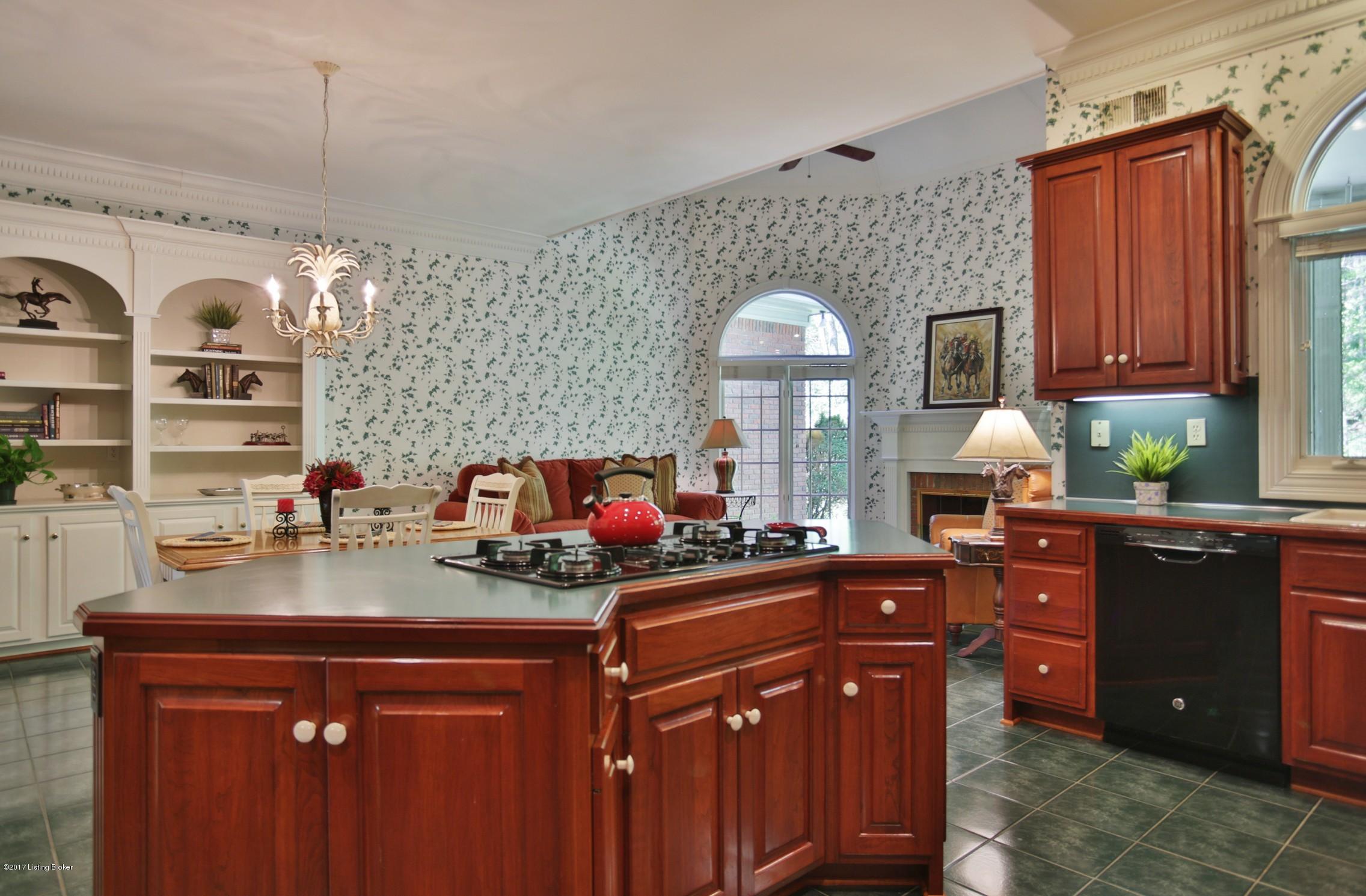 304 Ash Run Road Louisville, KY 40245 - Photo 13 of 48 36