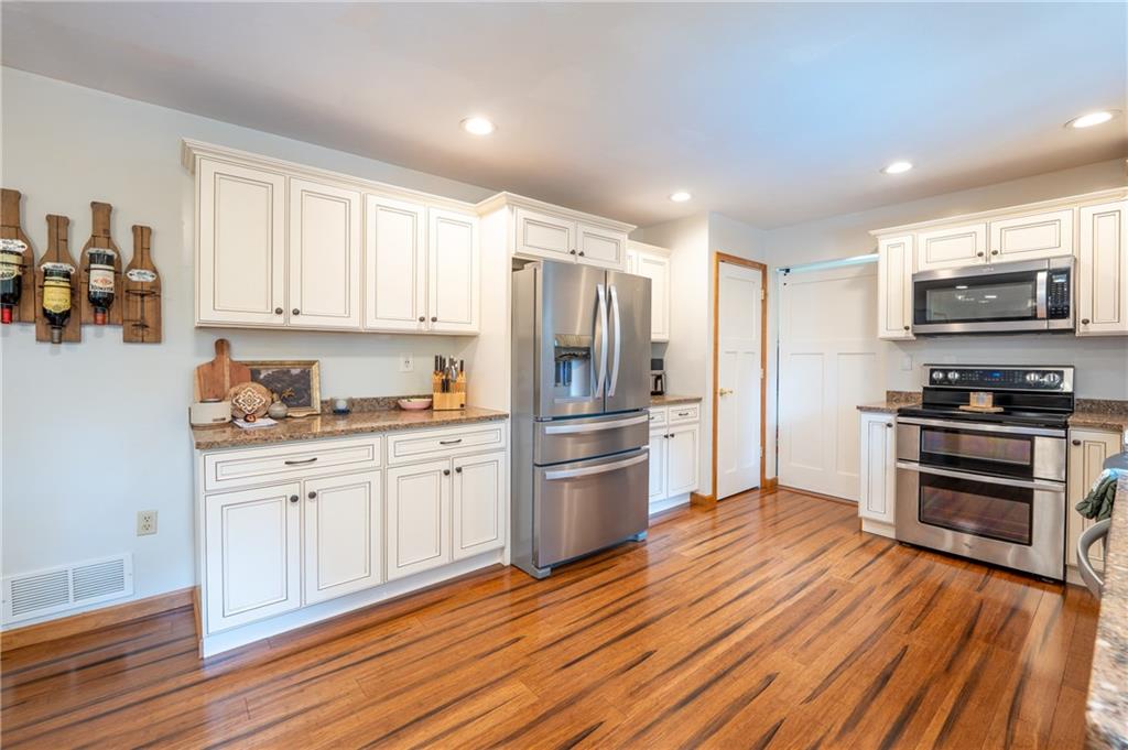 121 Johnson Road Greensburg, PA 15601 - Photo 7 of 48 Gallery Image 7