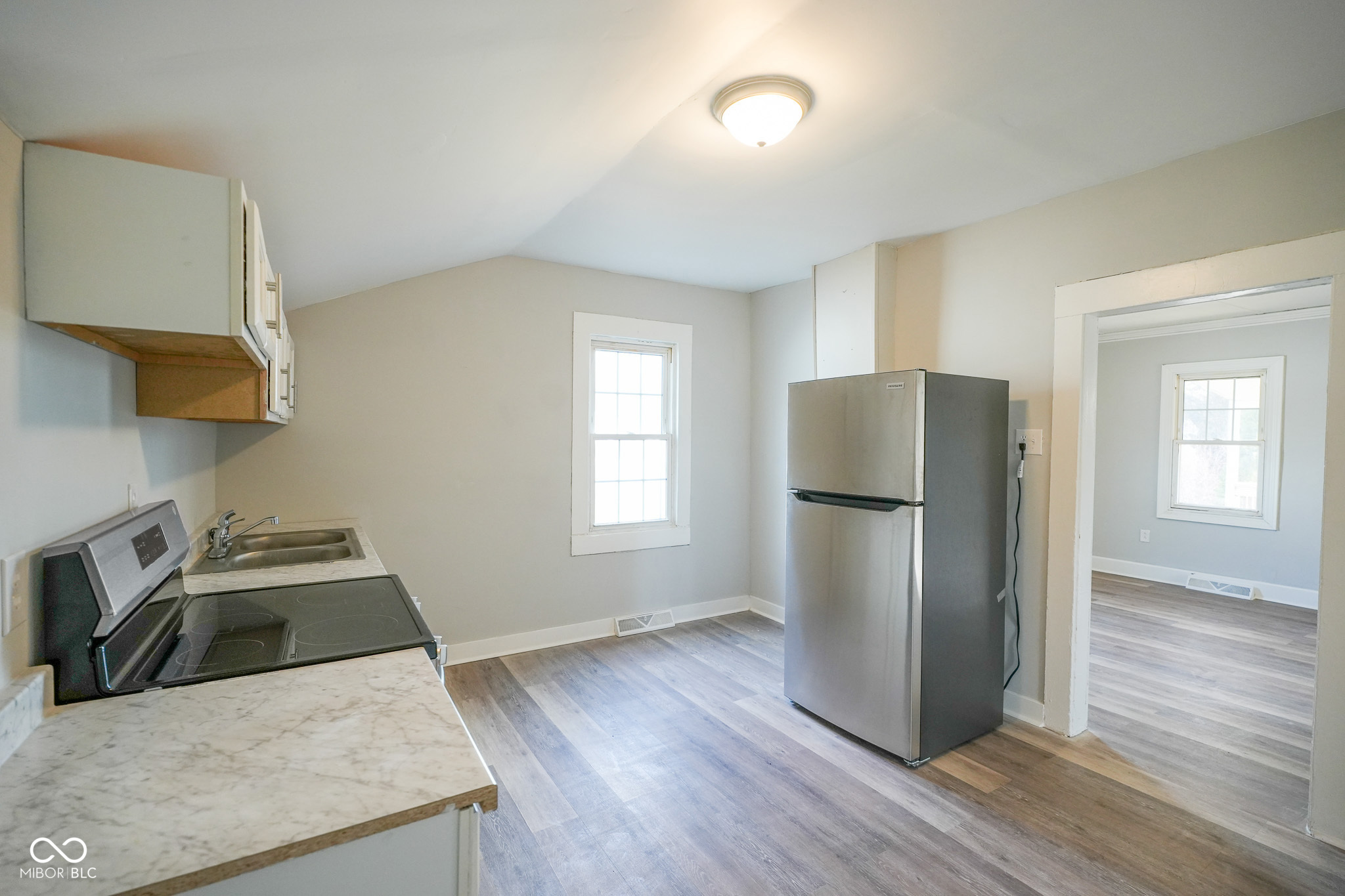 1807 Walton Street Anderson, IN 46016 - Photo 7 of 19