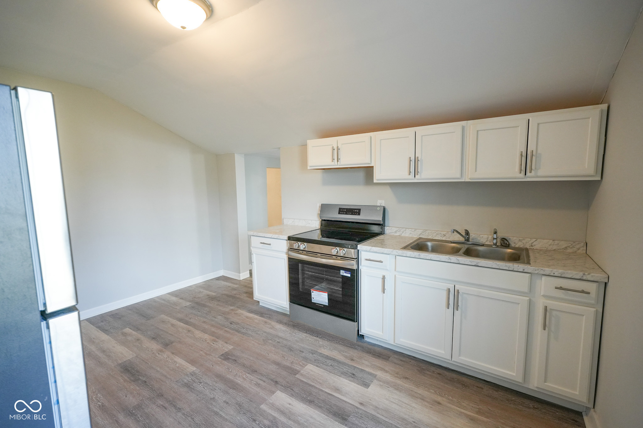 1807 Walton Street Anderson, IN 46016 - Photo 9 of 19