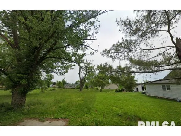 $3,000 | 1302 South Rotan Street, Salem, IL 62881