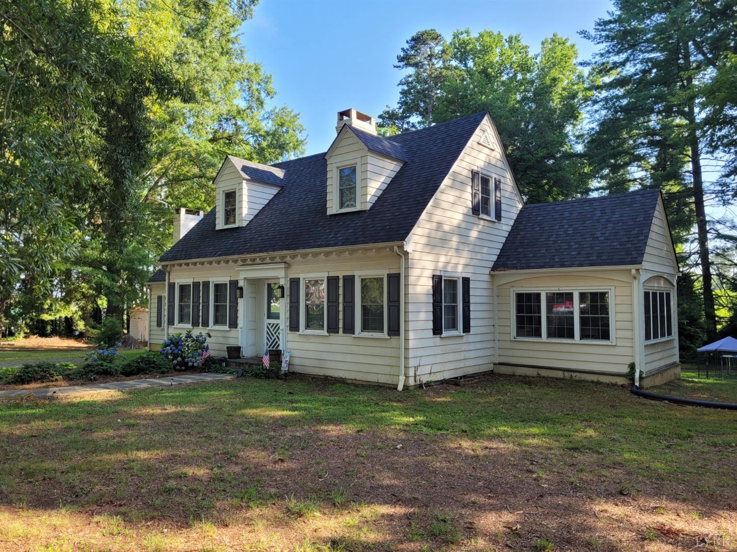 5120 Halifax Road Halifax, VA 24558 - Photo 3 of 39 Gallery Image 3