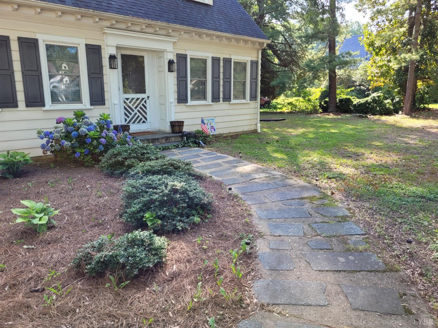 5120 Halifax Road Halifax, VA 24558 - Photo 4 of 39 Gallery Image 4