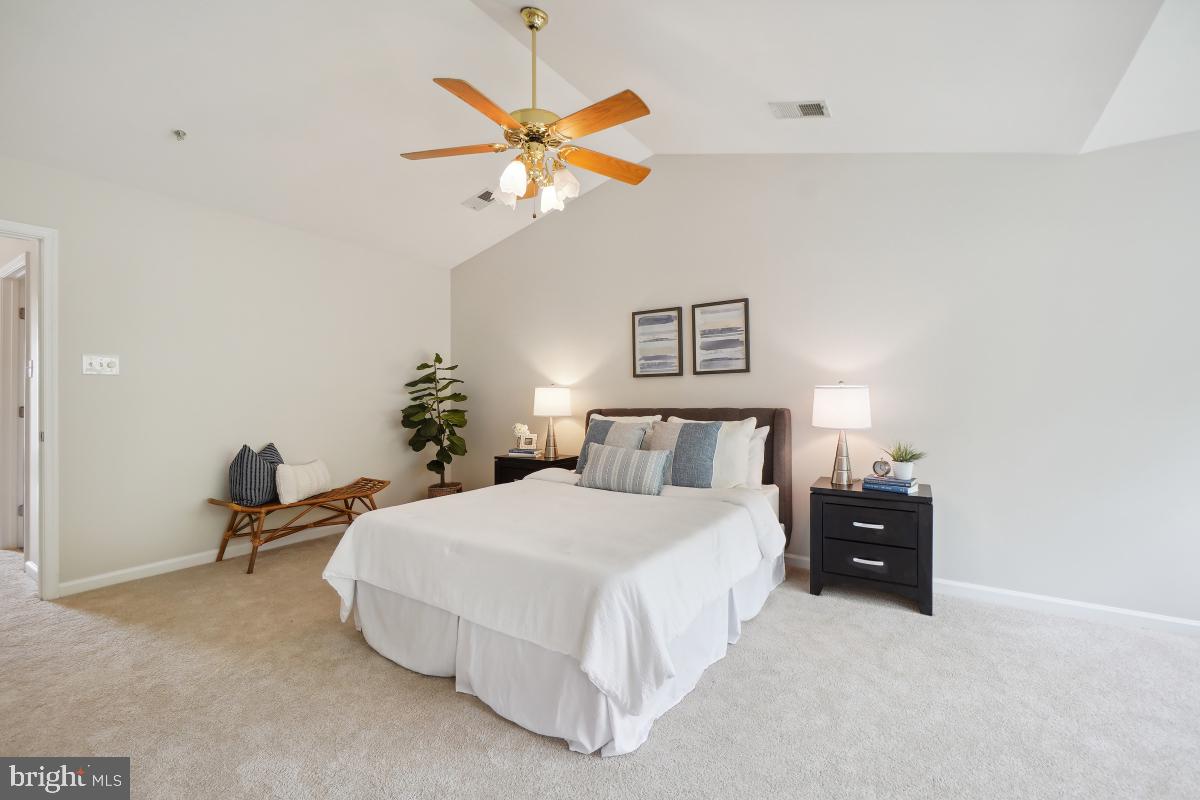 4615 Ripley Manor Terrace Olney, MD 20832 - Photo 12 of 30 So much space!