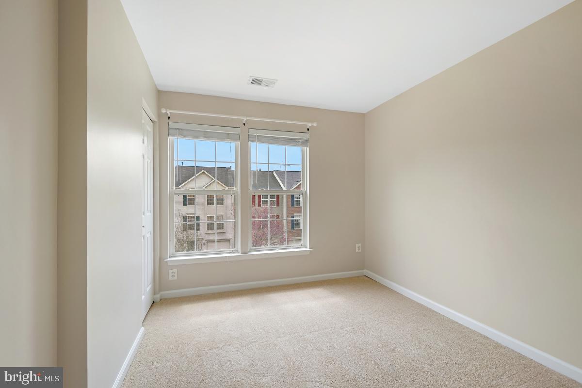 4615 Ripley Manor Terrace Olney, MD 20832 - Photo 17 of 30 3rd bedroom.