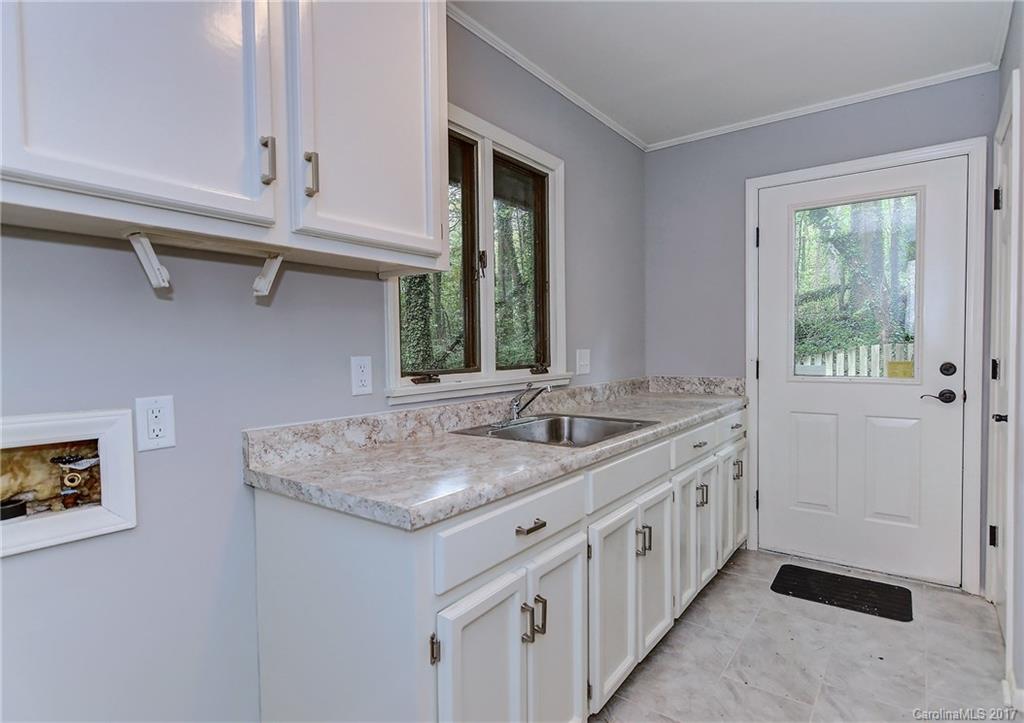 533 Harrogate Road Matthews, NC 28105 - Photo 18 of 23 Gallery Image 18