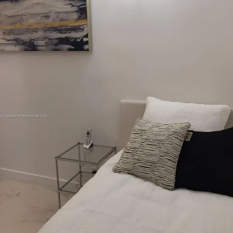 $15,000 | 2301 Collins Avenue, Unit 1503, Miami Beach, FL 33139