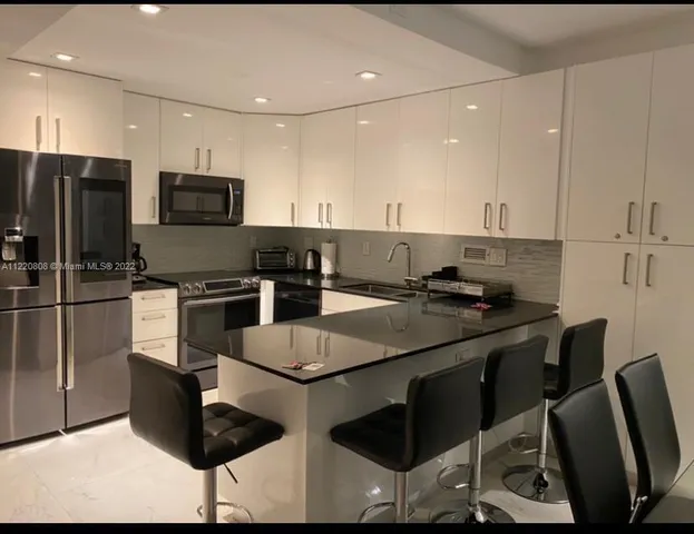 $15,000 | 2301 Collins Avenue, Unit 1503, Miami Beach, FL 33139