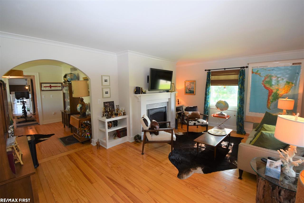 411 Pointe Tremble Road Algonac, MI 48001 - Photo 27 of 49 50047193-26.JPG