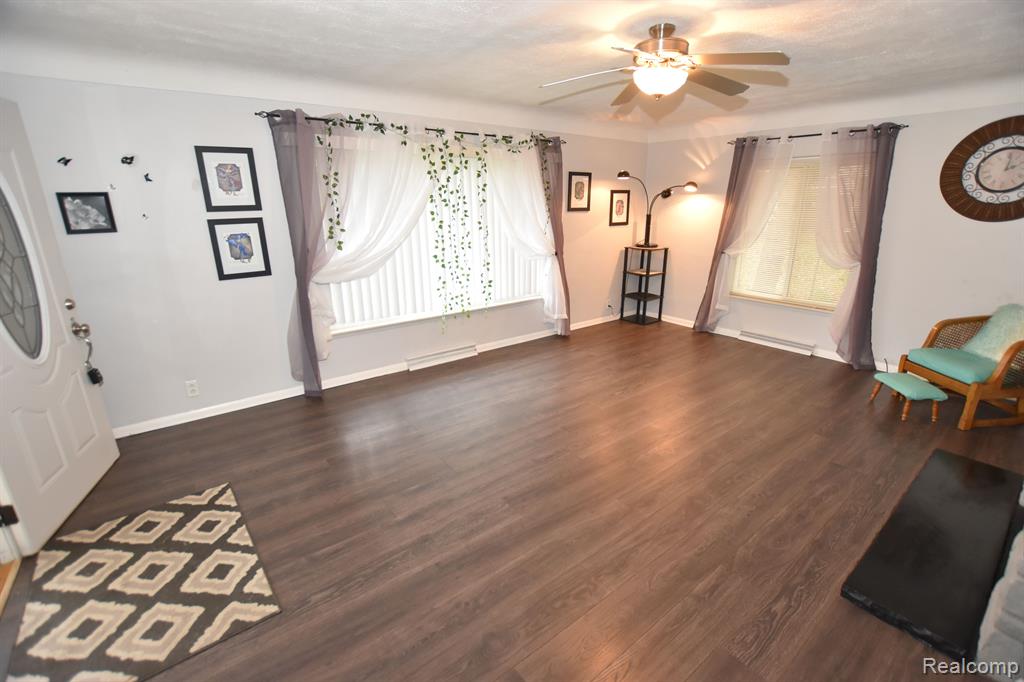 8075 Davison Road Davison, MI 48423 - Photo 19 of 27