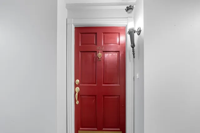 $114,900 | 475 North Highland Street, Unit 10J, Memphis, TN 38122