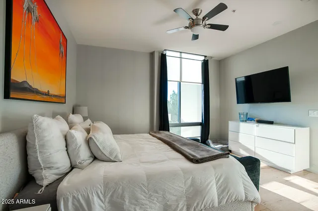 $3,975 | 208 West Portland Street, Unit 460, Phoenix, AZ 85003