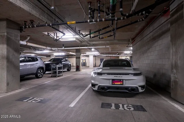 $3,975 | 208 West Portland Street, Unit 460, Phoenix, AZ 85003