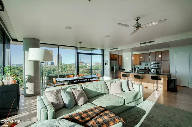 $3,975 | 208 West Portland Street, Unit 460, Phoenix, AZ 85003