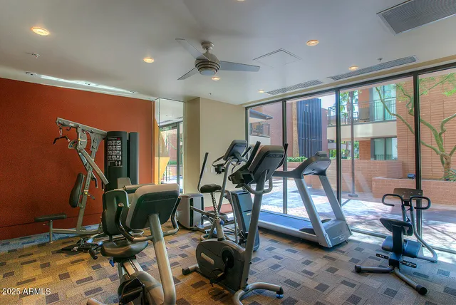 $3,975 | 208 West Portland Street, Unit 460, Phoenix, AZ 85003