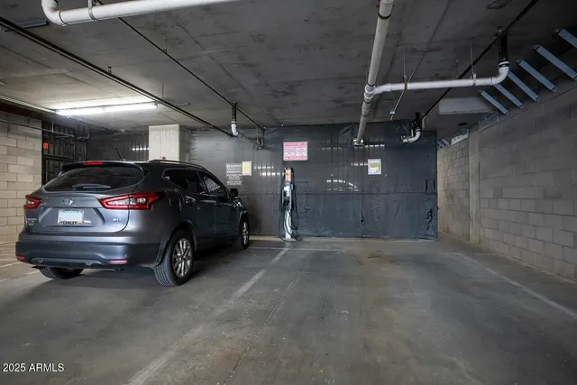 $3,975 | 208 West Portland Street, Unit 460, Phoenix, AZ 85003