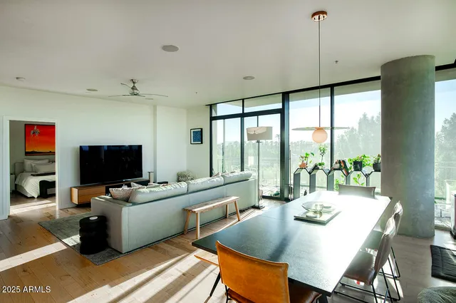 $3,975 | 208 West Portland Street, Unit 460, Phoenix, AZ 85003
