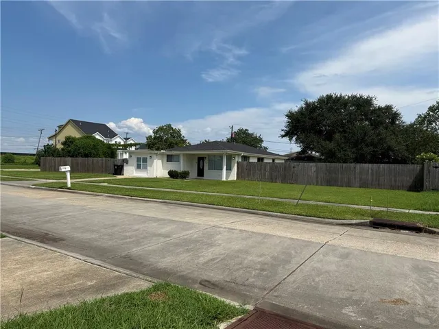 $250,000 | 225 Nutria Drive, Arabi, LA 70032