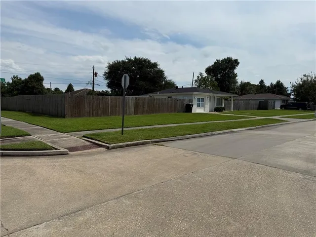 $250,000 | 225 Nutria Drive, Arabi, LA 70032