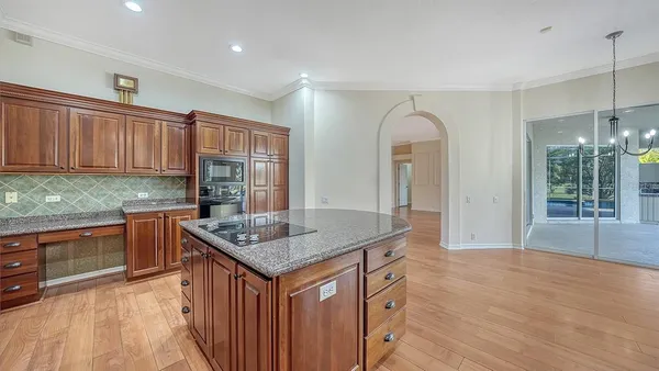 $999,000 | 10084 Cherry Hills Ave Circle, Bradenton, FL 34202