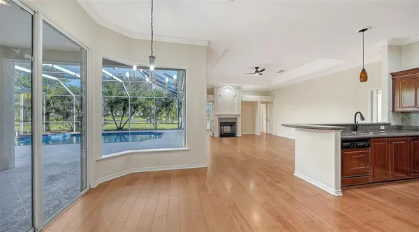 $999,000 | 10084 Cherry Hills Ave Circle, Bradenton, FL 34202