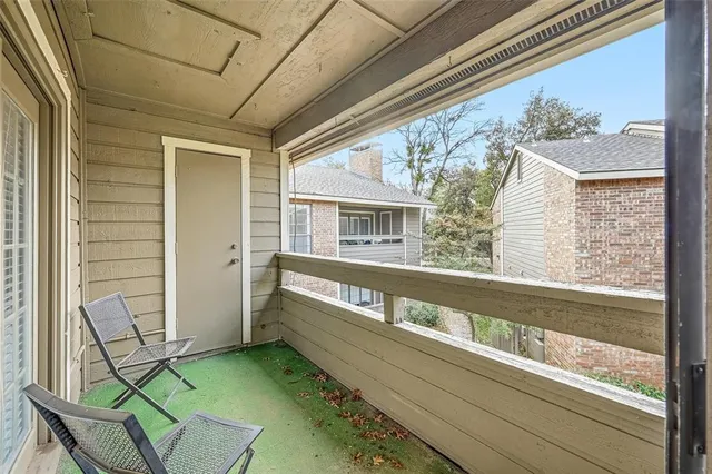 $1,200 | 1104 Riverchase Lane, Unit 203, Arlington, TX 76011