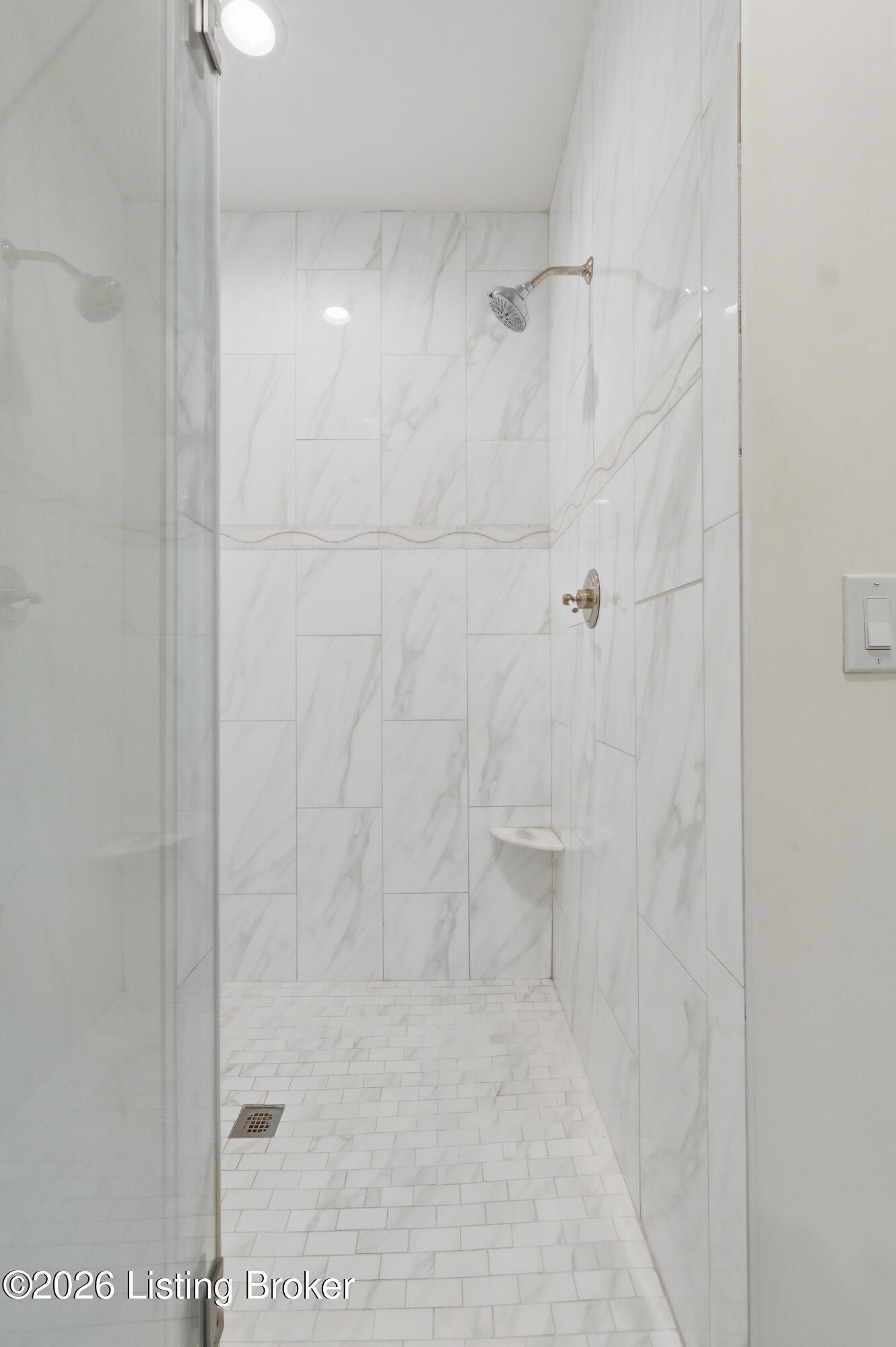 4103 Crestview Road Louisville, KY 40207 - Photo 31 of 79 38_4103crestview_louisvillerealestatemed