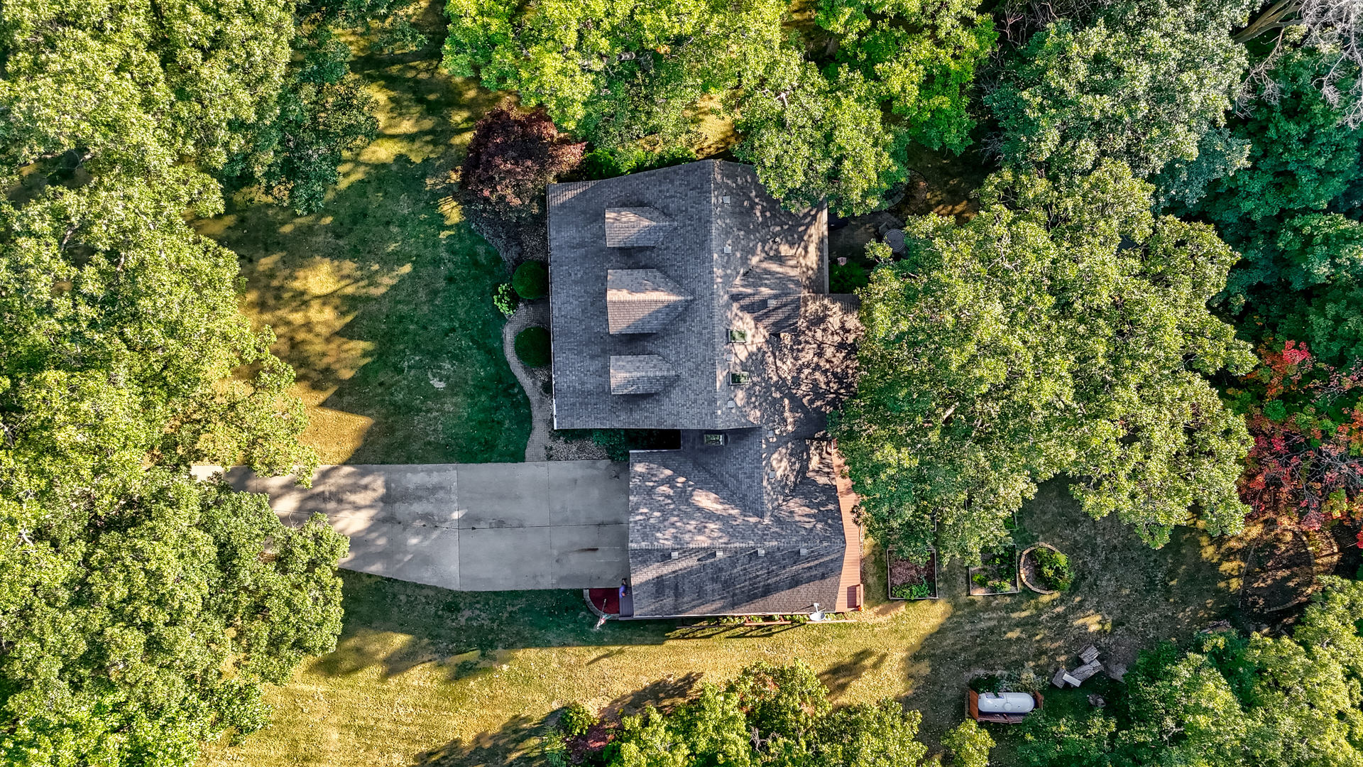 2115 East 875th Road Tonica, IL 61370 - Photo 32 of 33 an aerial view of a house with a yard