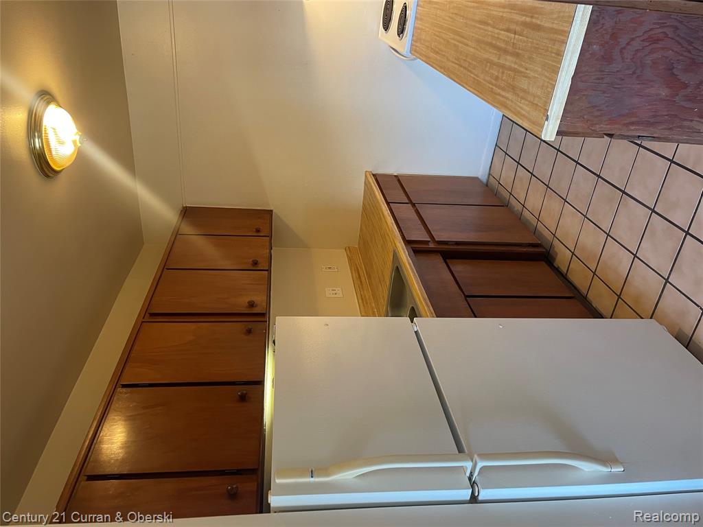 125 Arcola Street, Unit 6 Inkster, MI 48141 - Photo 8 of 17