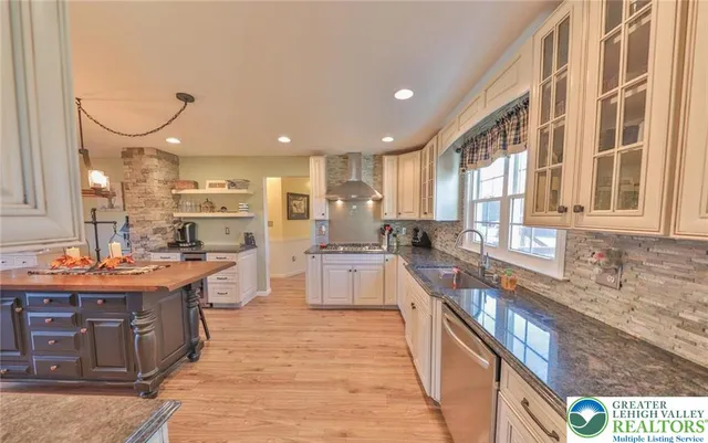 $3,800 | 10 Stone Avenue, Alburtis, PA 18011