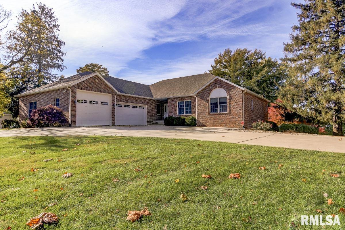 5 The Elms Lane Springfield, IL 62712 - Photo 1 of 34 Gallery Image 1