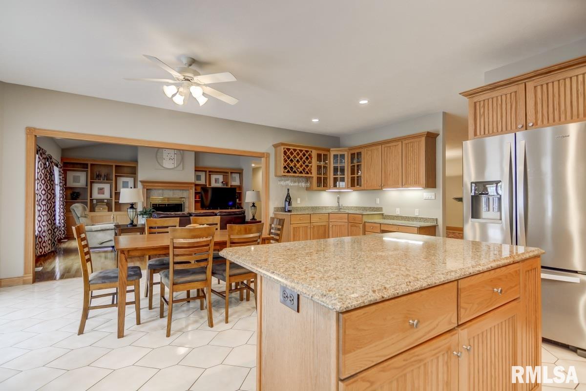 5 The Elms Lane Springfield, IL 62712 - Photo 12 of 34 Gallery Image 12