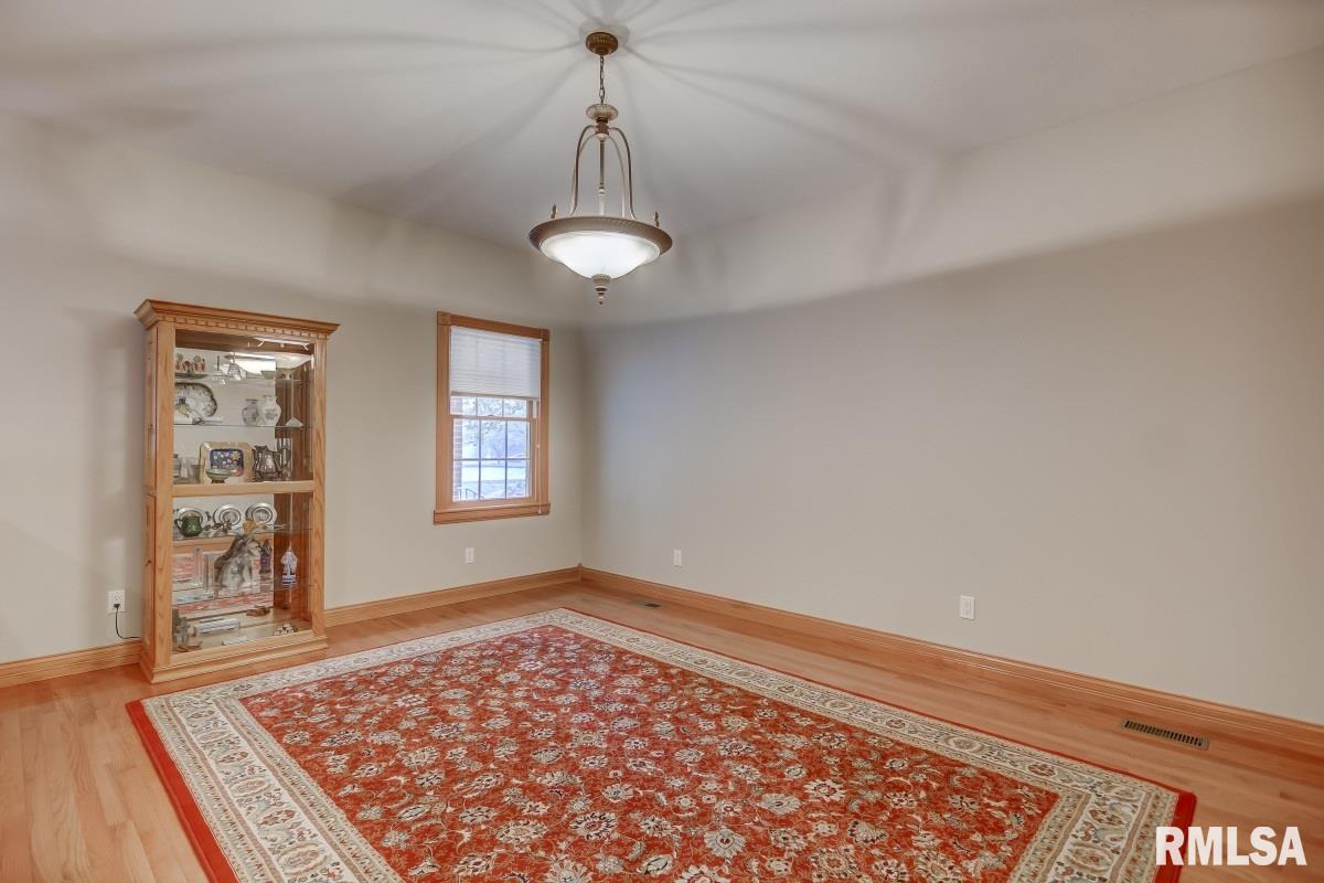 5 The Elms Lane Springfield, IL 62712 - Photo 16 of 34 Gallery Image 16