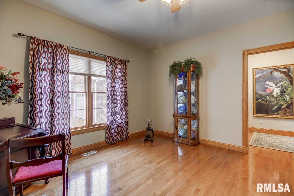 5 The Elms Lane Springfield, IL 62712 - Photo 17 of 34 Gallery Image 17