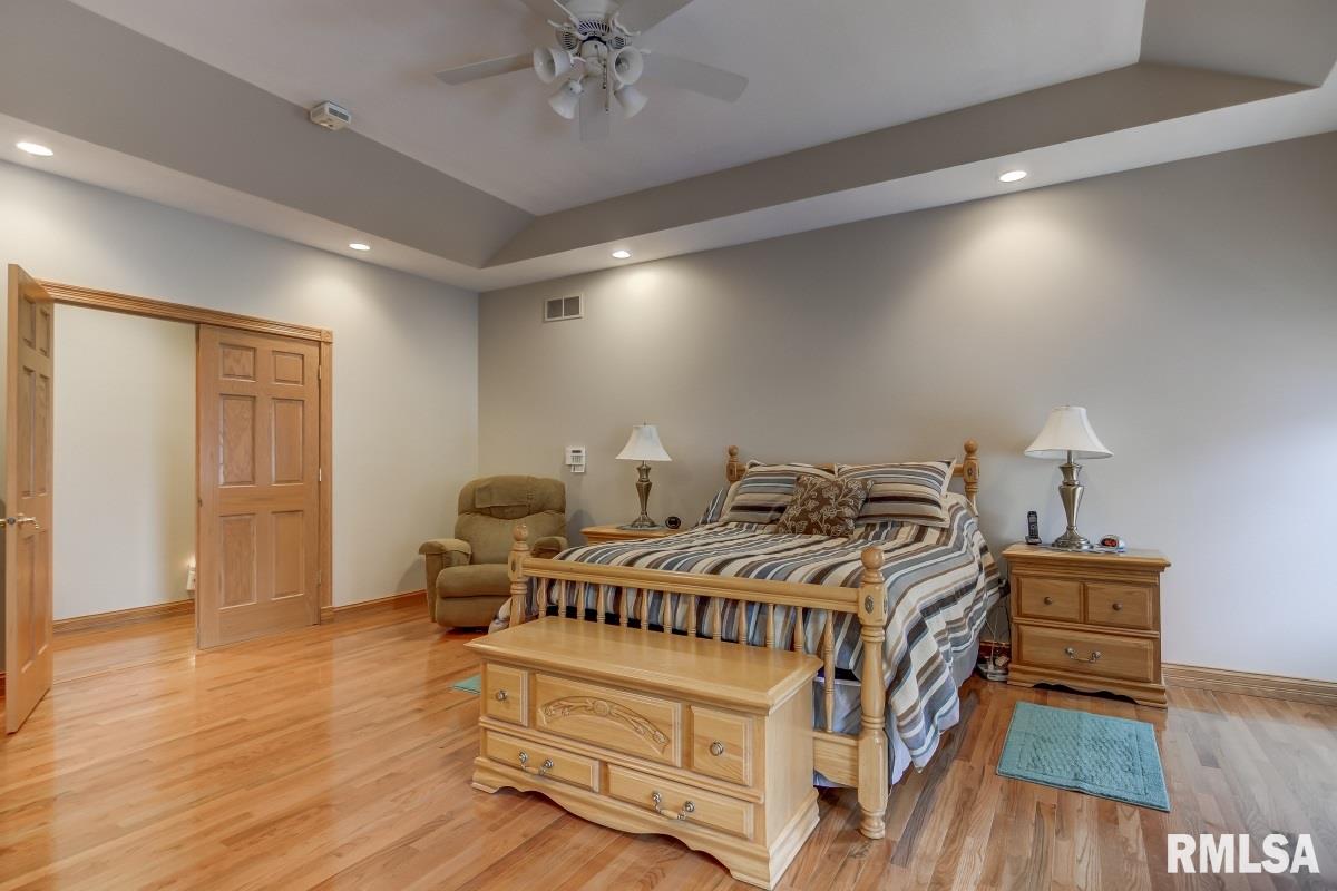 5 The Elms Lane Springfield, IL 62712 - Photo 20 of 34 Gallery Image 20