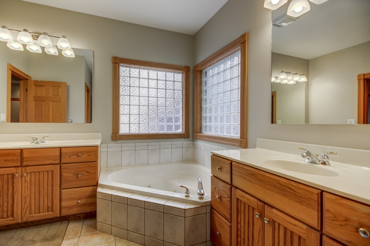 5 The Elms Lane Springfield, IL 62712 - Photo 21 of 34 Gallery Image 21