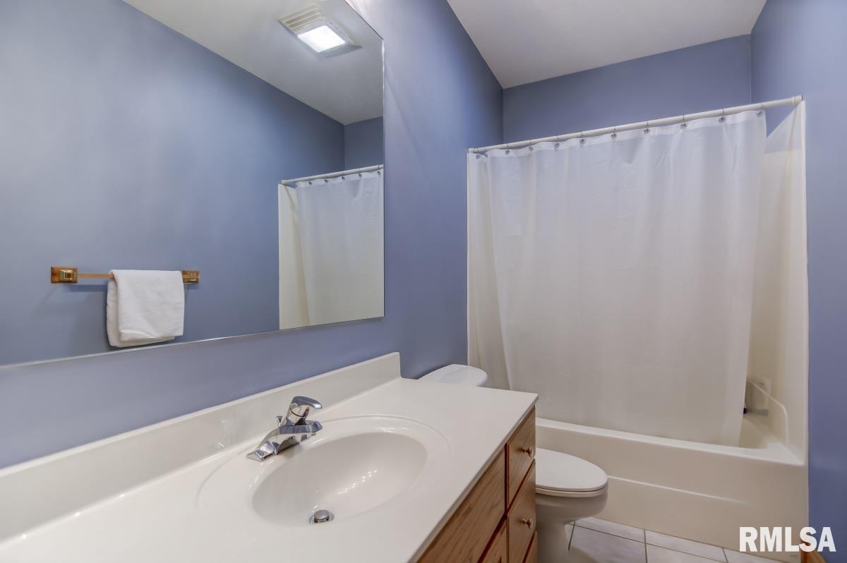 5 The Elms Lane Springfield, IL 62712 - Photo 29 of 34 Gallery Image 29