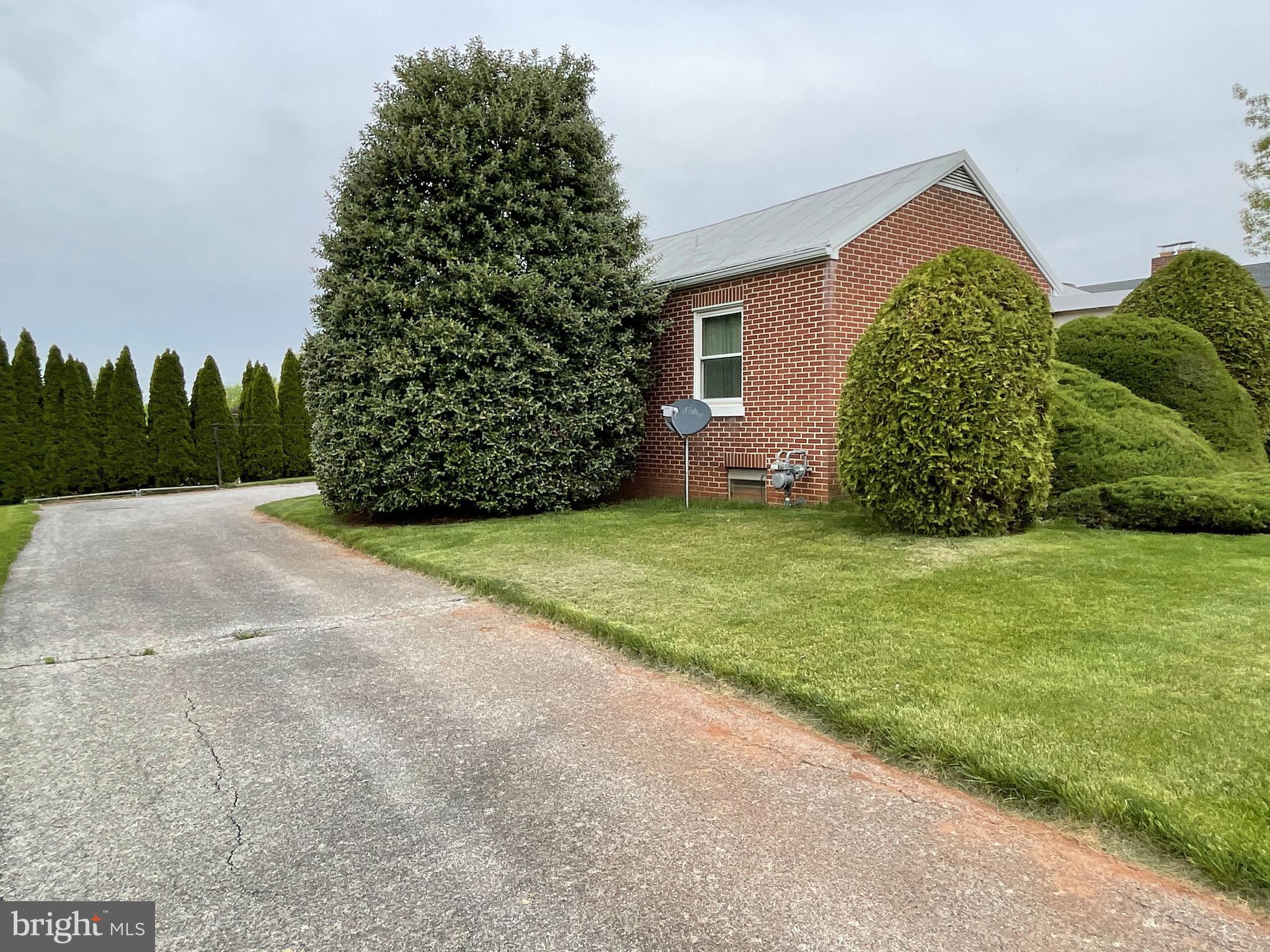 2267 Willow Road York, PA 17408 - Photo 2 of 4