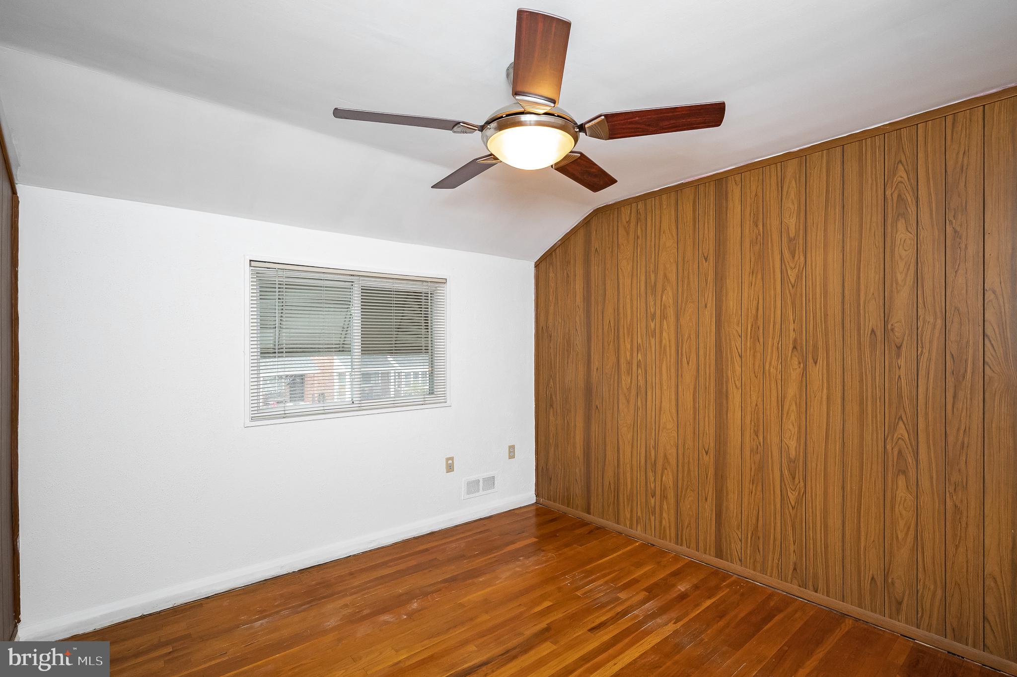 2753 Moorgate Road Dundalk, MD 21222 - Photo 19 of 41 DINING ROOM