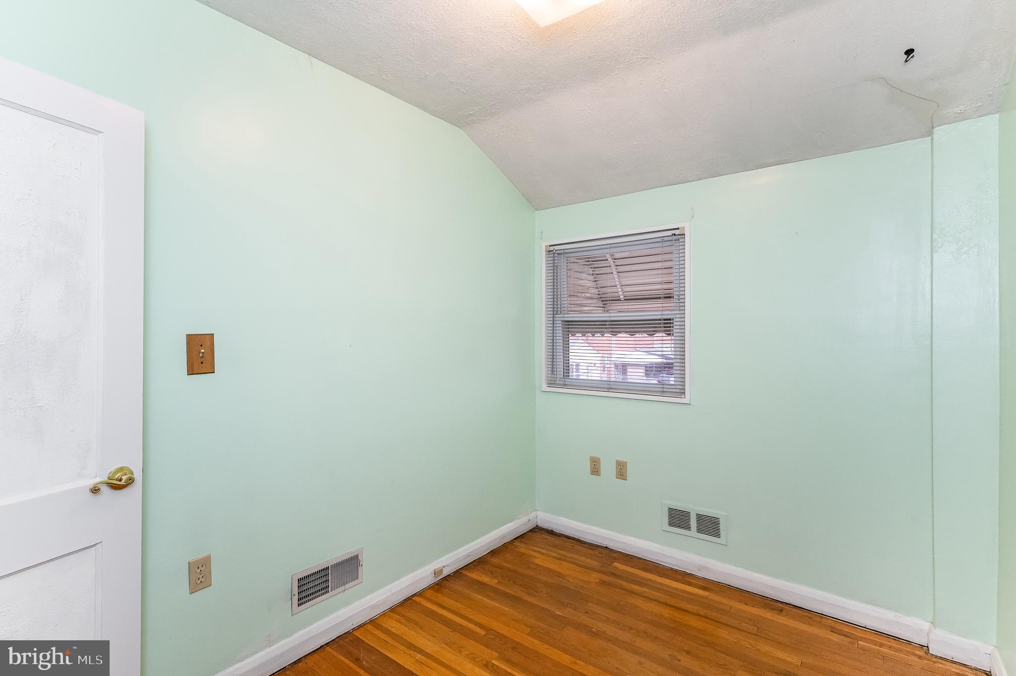 2753 Moorgate Road Dundalk, MD 21222 - Photo 28 of 41 BEDROOM 3