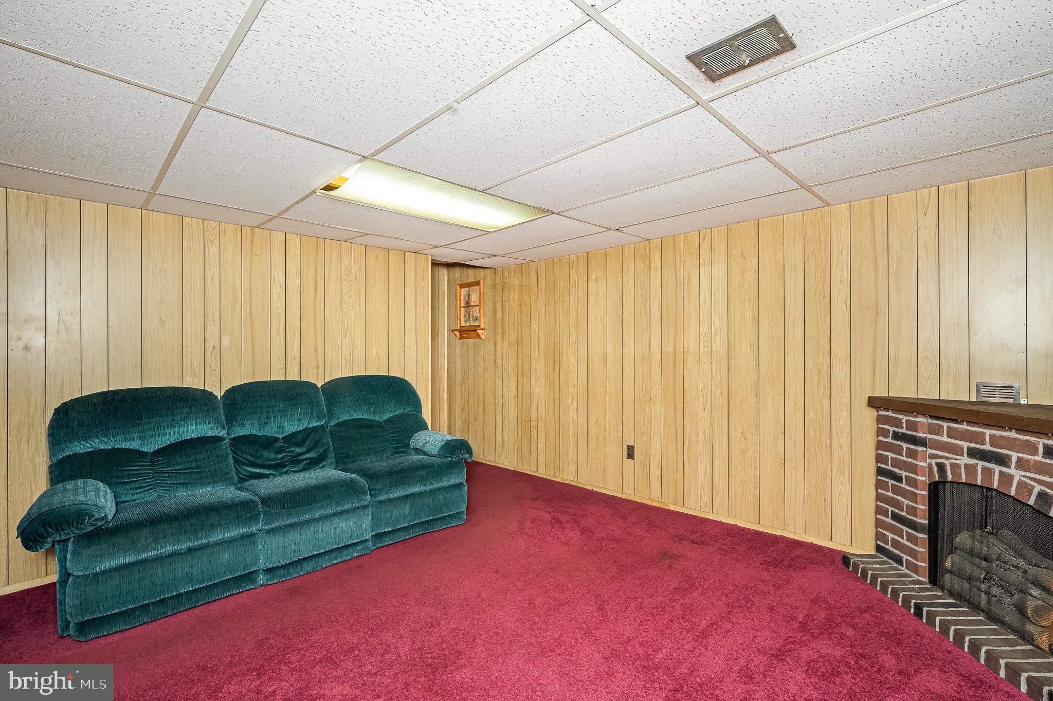2753 Moorgate Road Dundalk, MD 21222 - Photo 34 of 41 FAMILY ROOM