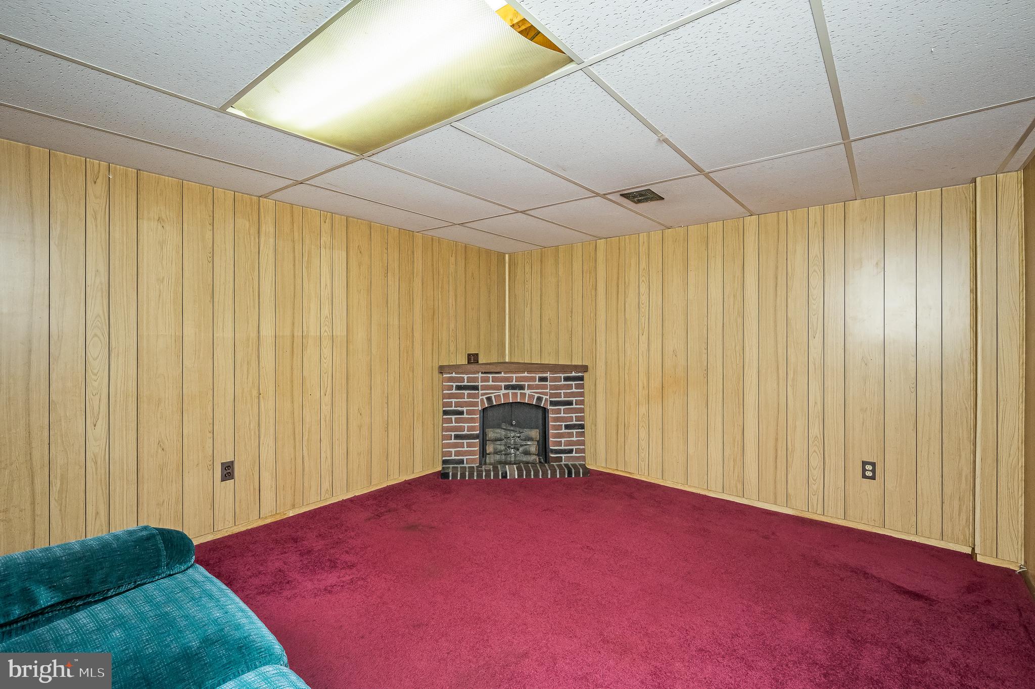 2753 Moorgate Road Dundalk, MD 21222 - Photo 35 of 41 FAMILY ROOM