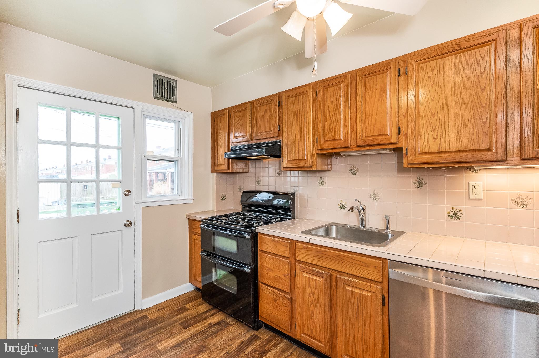 2753 Moorgate Road Dundalk, MD 21222 - Photo 9 of 41 KITCHEN