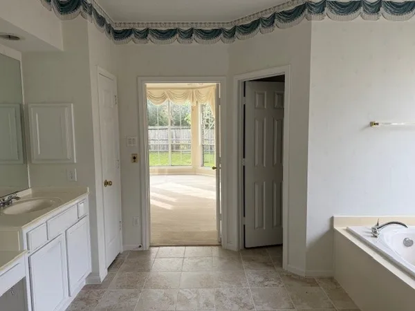 $555,000 | 3607 Emerald Falls Drive, Houston, TX 77059