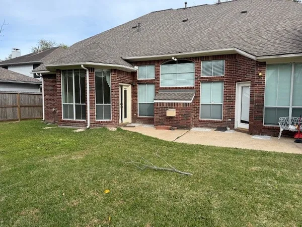 $555,000 | 3607 Emerald Falls Drive, Houston, TX 77059